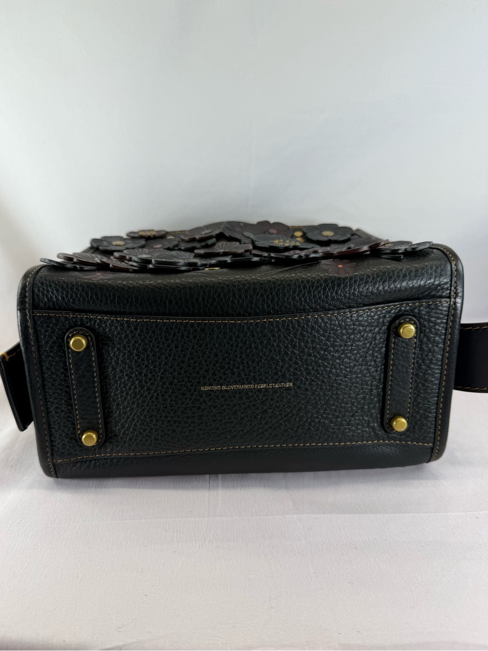Coach 1941 Rogue Shoulder Bag 25 with Tea Rose Appliqué - Picture 10 of 15